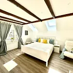شقة New Sunny 3-room With A Terrace