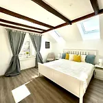 New Sunny 3-room With A Terrace リュブリャナ