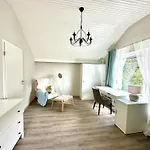 アパート New Sunny 3-room With A Terrace *