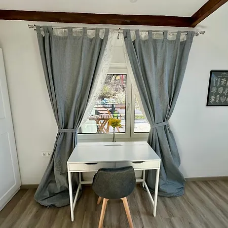 New Sunny 3-room With Parking And Air Conditioning *