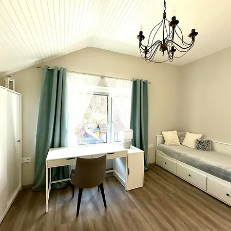 Lejlighed Sunny 3-room With A Terrace