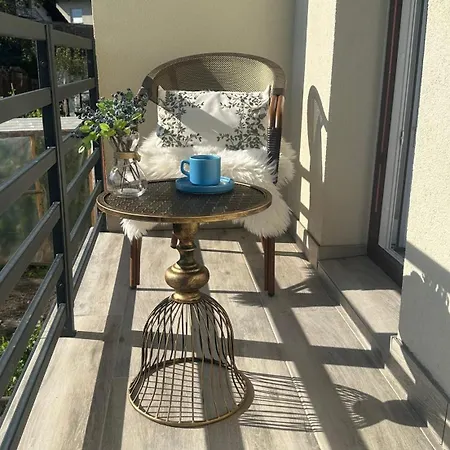 New Sunny 3-room With Parking And Air Conditioning Διαμέρισμα