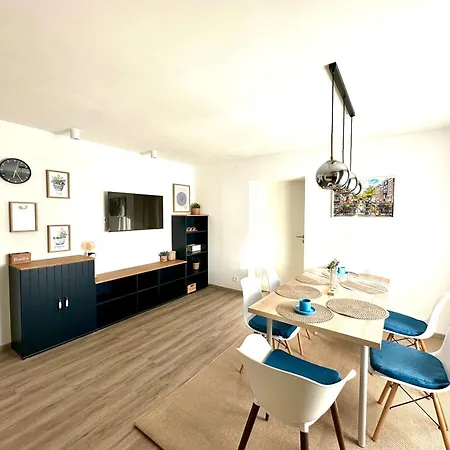 New Sunny 3-room With Parking And Air Conditioning Διαμέρισμα *