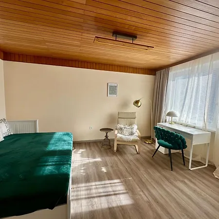New Sunny 3-room With Parking And Air Conditioning *