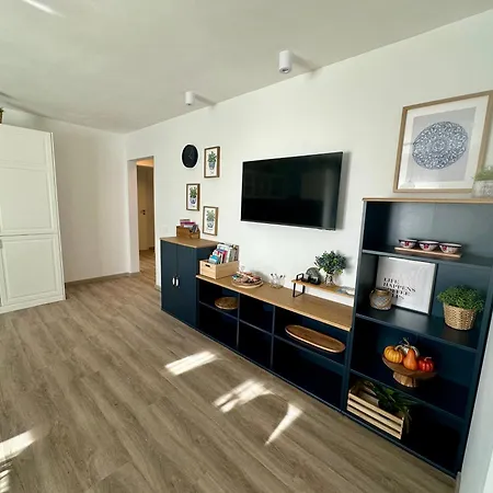 Διαμέρισμα New Sunny 3-room With Parking And Air Conditioning *