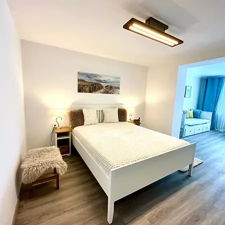 New Sunny 3-room With Parking And Air Conditioning *