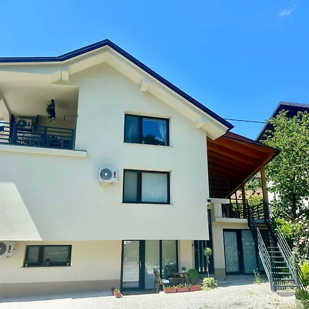 New Sunny 3-room With Parking And Air Conditioning Διαμέρισμα Λιουμπλιάνα